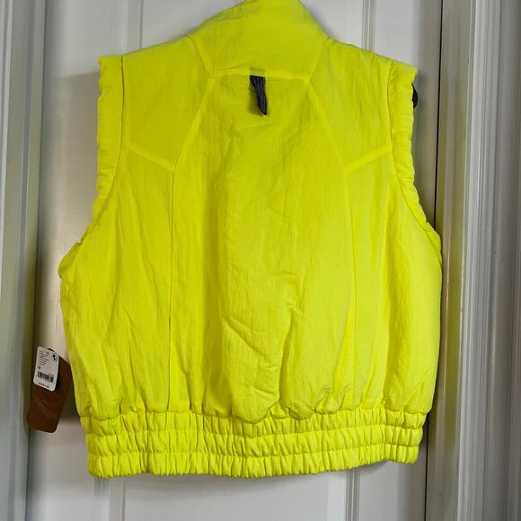 Care FP Scrunch Time Puffer Vest | Highligther | Size M - Picture 6 of 8